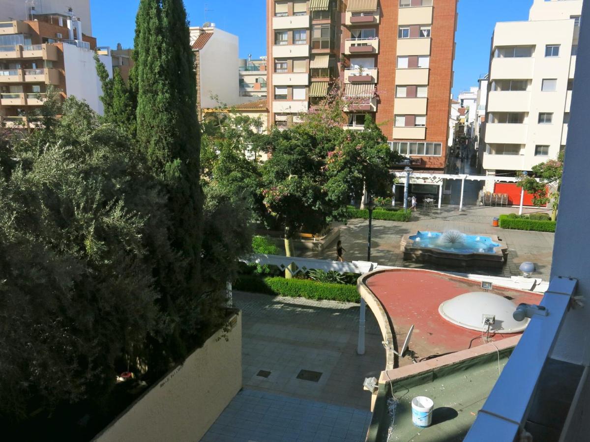 Oasis Junto Al Mar Apartment Torre Del Mar Exterior photo
