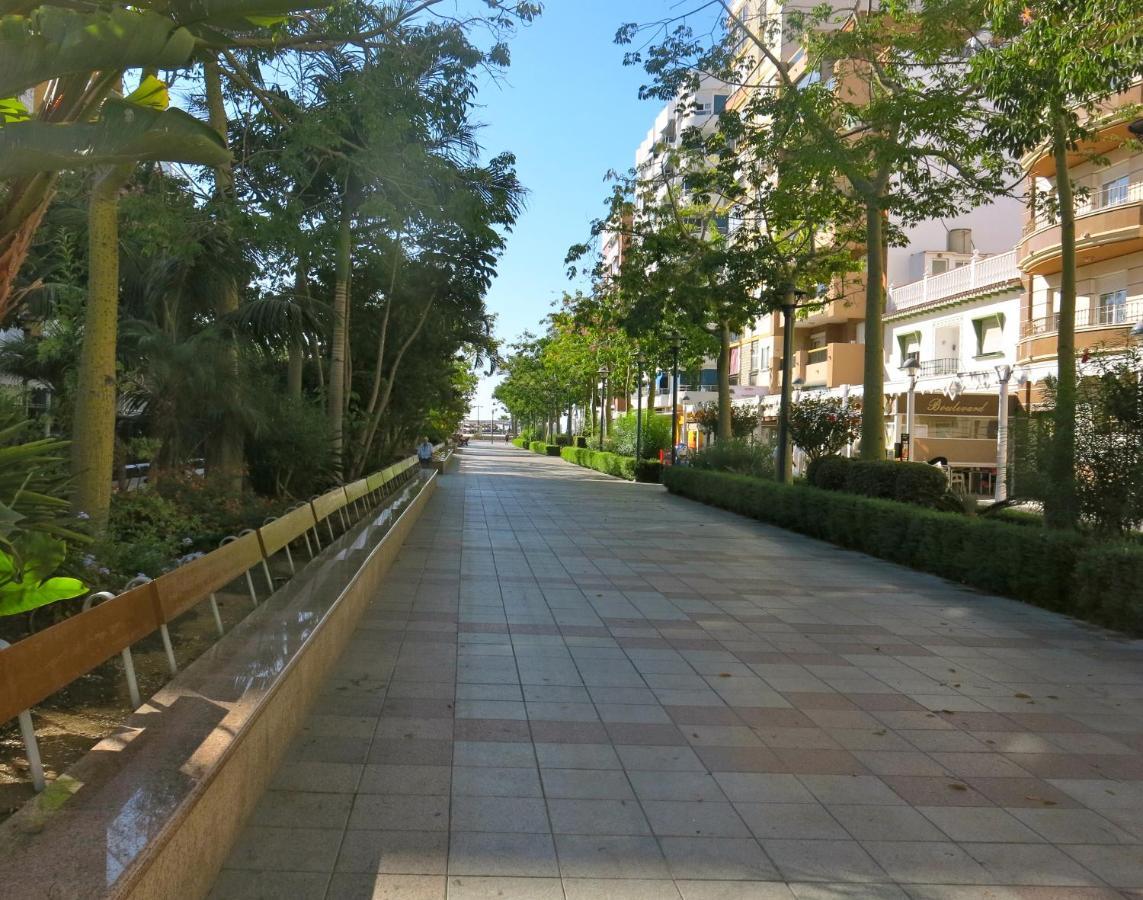 Oasis Junto Al Mar Apartment Torre Del Mar Exterior photo