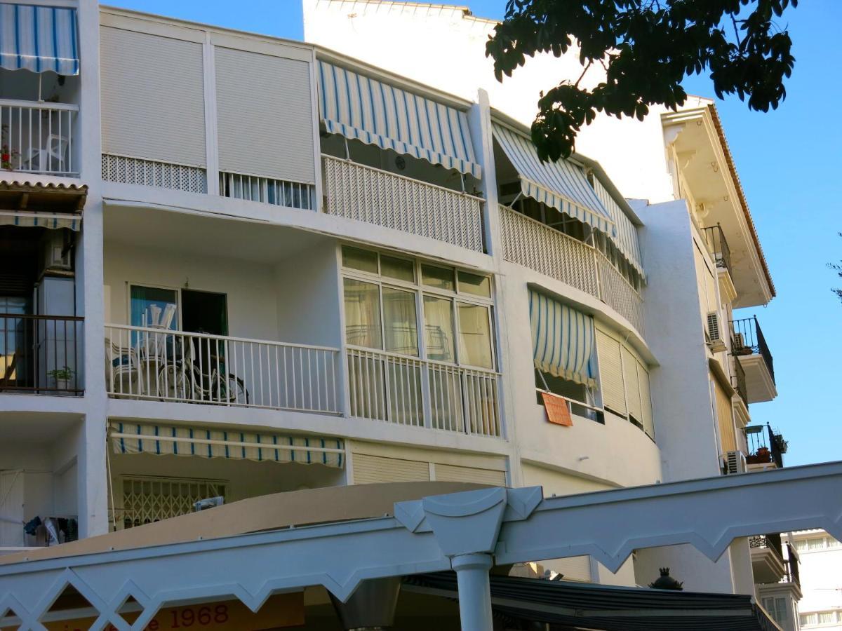 Oasis Junto Al Mar Apartment Torre Del Mar Exterior photo